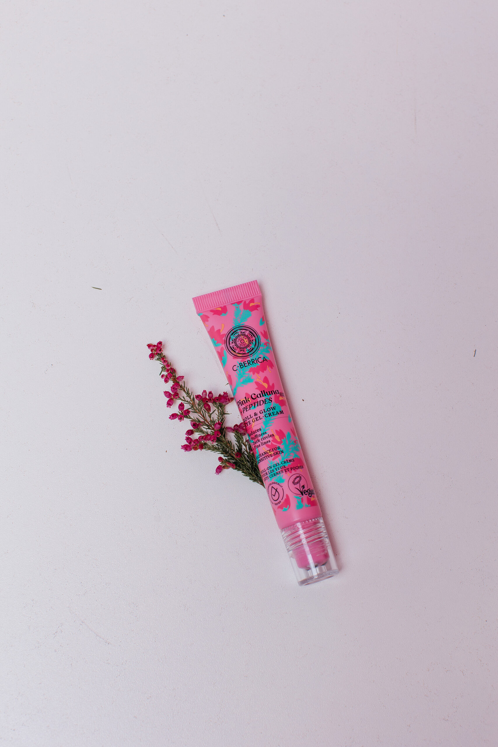NATURA SIBERICA C-Berrica Pink Calluna Gel-crème pour les yeux Roll And Glow, 20 ml – Image 5